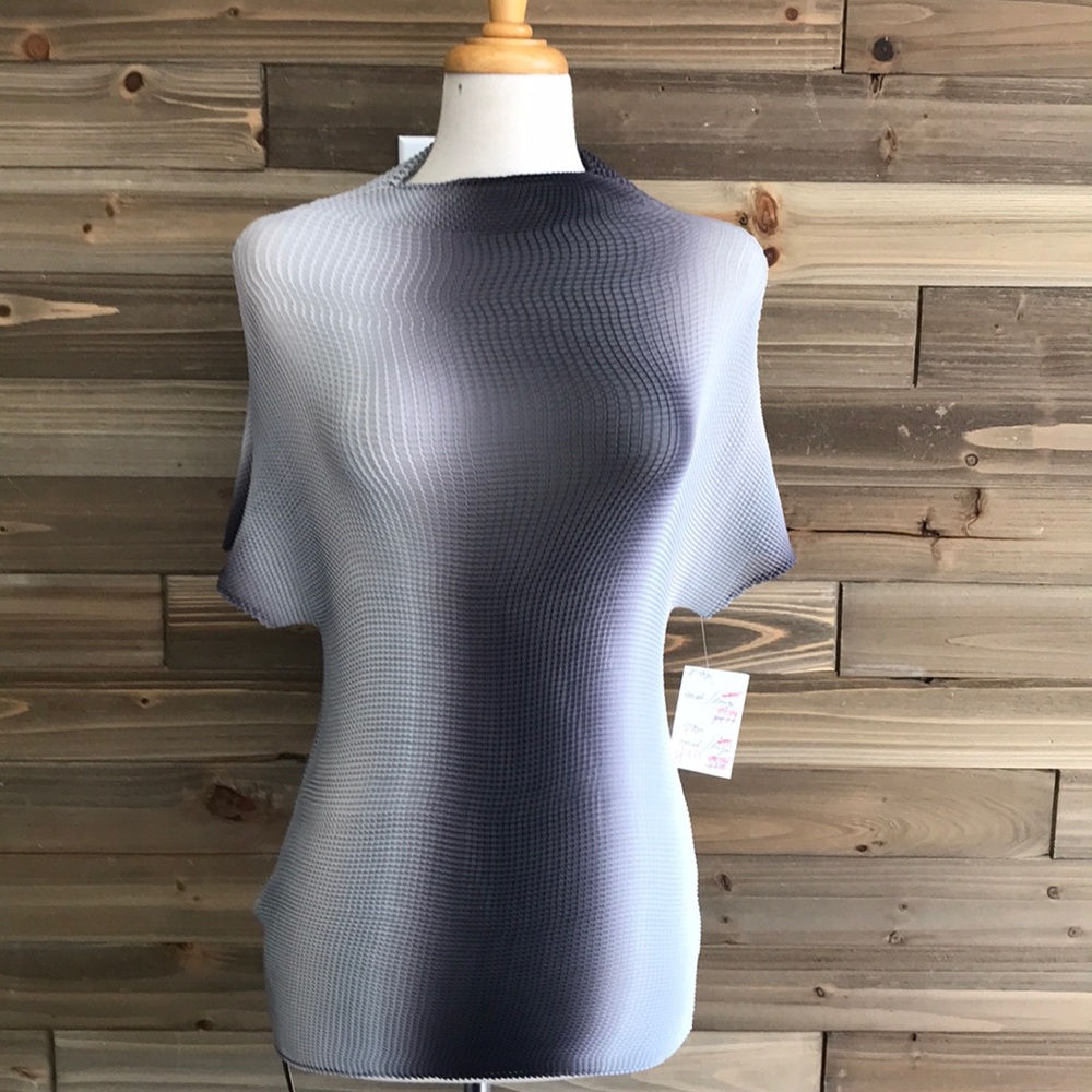 Vecca Top NWT